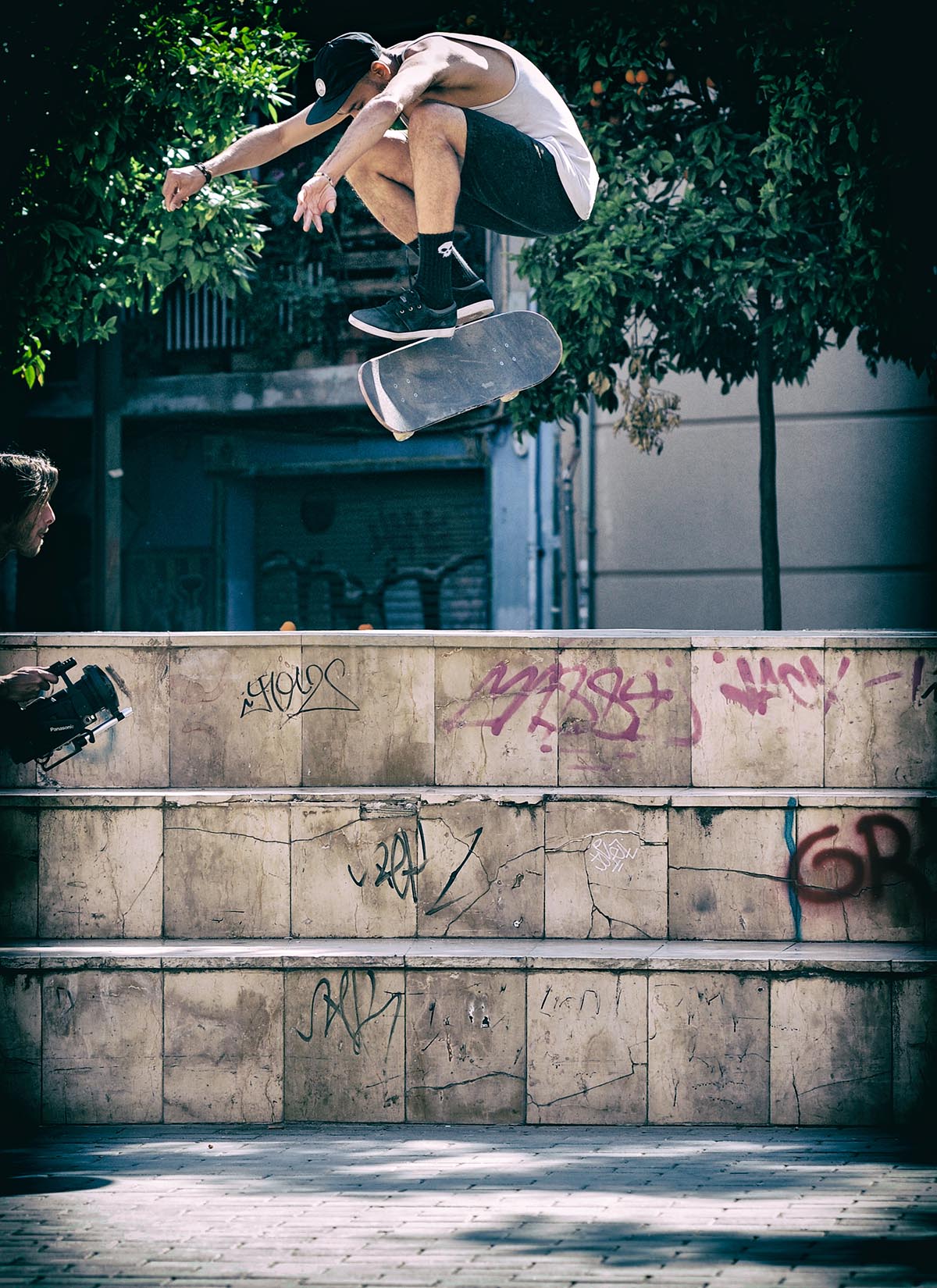 Henrique-Goncalves-Nollie-Heelflip