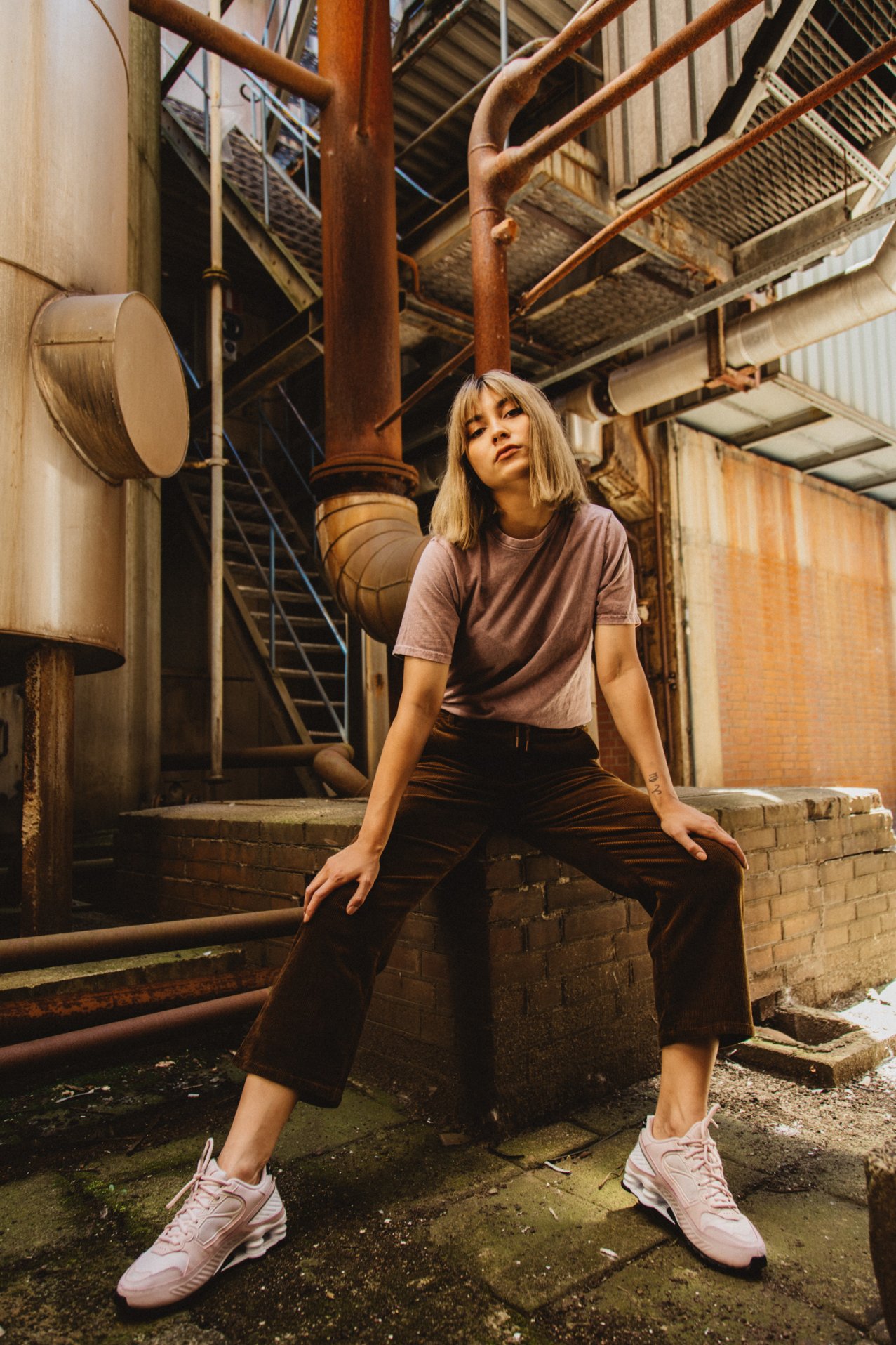 Reflex-Woman-Loose-CHino-Brown-Cord-Womans-Logo-Tshirt-8