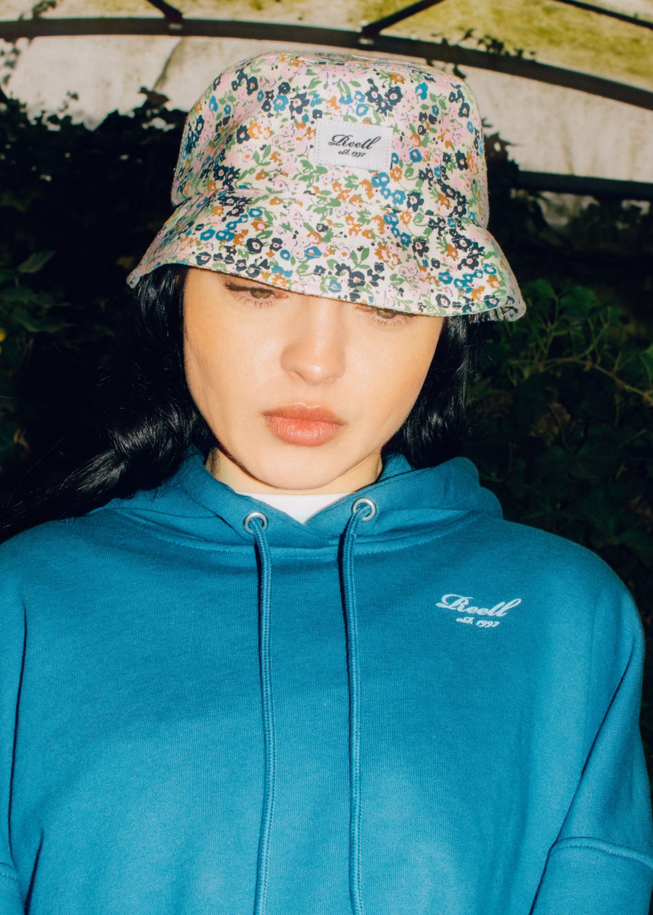 Bucket_Hat_Floral_Peace_1