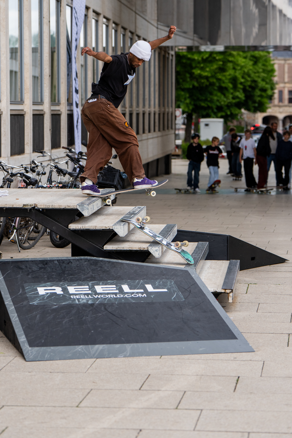 Reell-Arnhem-Sunday-Skate-Session-Provinciehuis-jersey-nelom-bs-tail