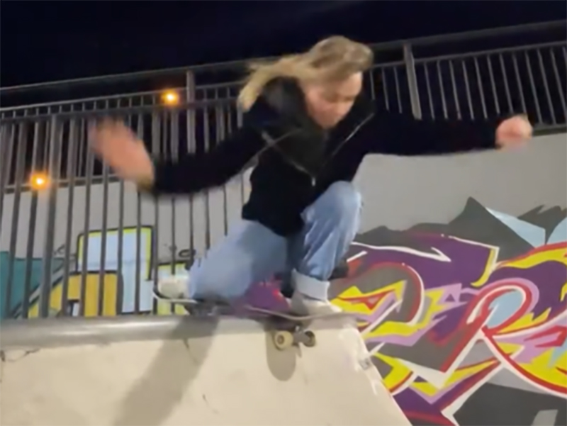 Hannah Baumbusch - Skatepark Clip